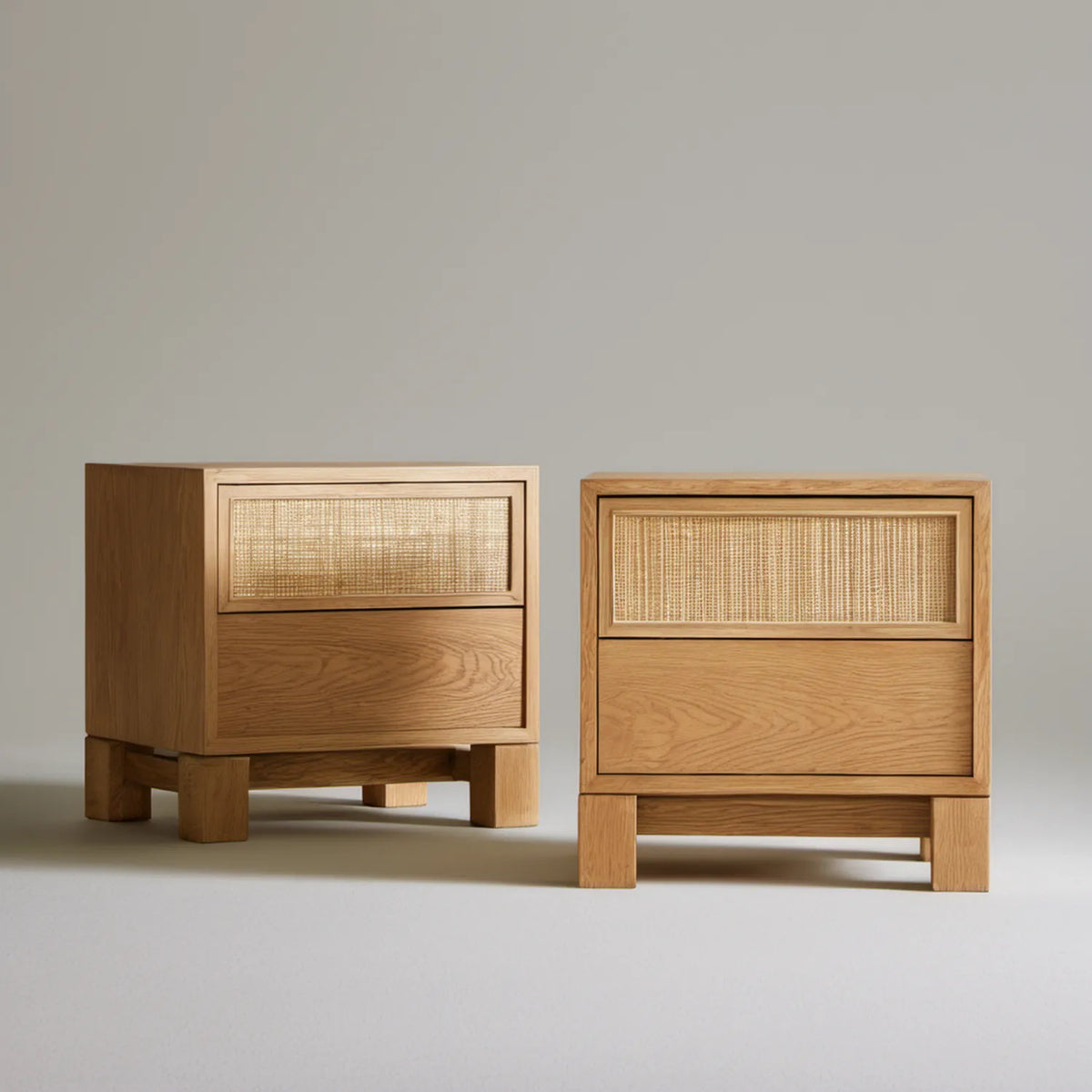 Zestaw 2 szafek nocnych z litego drewna dębowego i naturalnego rattanu 50 x 40 x 60 cm Jasny dąb
