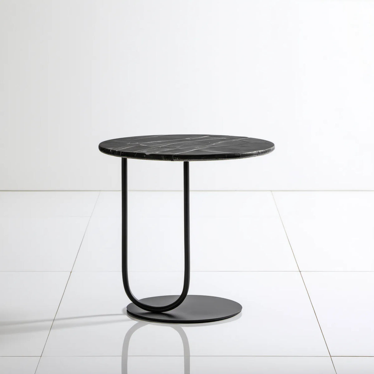 Okrągły stolik boczny 50 x 60 cm z blatem MDF w czarny marmur